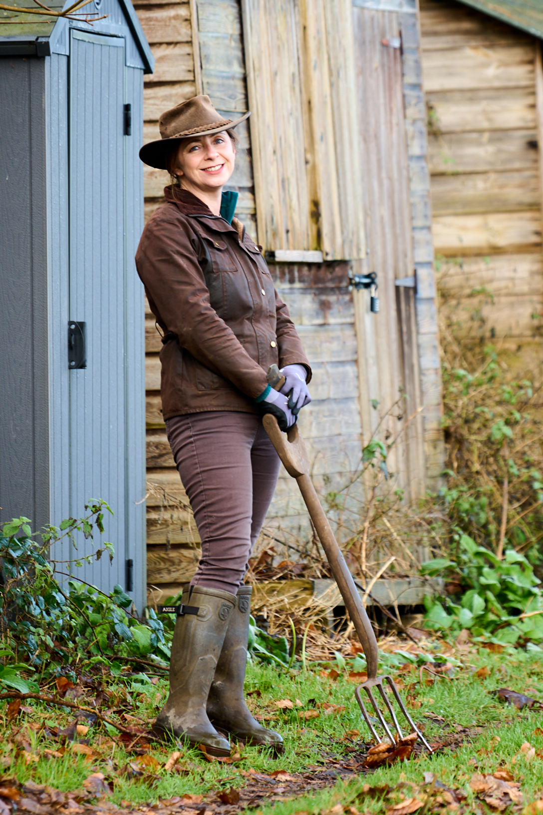 A WeWeed gardener at work